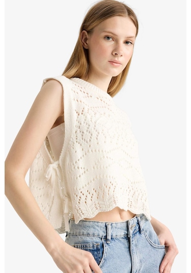 Defacto Coool Slim Fit Dar Kesim Bisiklet Yaka Yan Bağcıklı Kroşe Süveter F4008ax25smwt32 Beyaz Defacto Coool Slim Fit Dar Kesim Bisiklet Yaka Yan Bağcıklı Kroşe Süveter F4008ax25smwt32 Beyaz