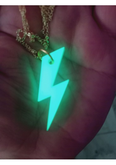 Karanlıkta Parlayan Fosforlu Şimşek Küpe Kolye Seti Yeşil