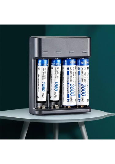 Springsun Siyah 4-hücreli Akıllı Şarj Cihazı, Ni-mh Aa/aaa Pil İçin Hızlı Şarj, Tam Doldurma Yeşil Işık, Usb Plug & Play, 1.2v Çıkış