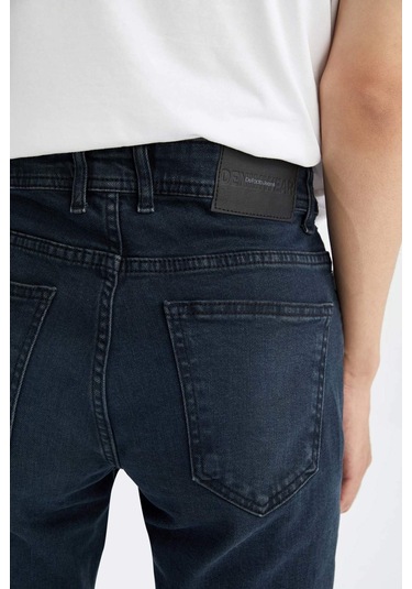 Defacto Pedro Slim Fit Dar Kalıp Normal Bel Dar Paça Jean Pantolon R8791AZ22AUIN196 İndigo