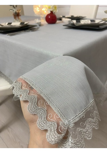 Dantel Detaylı Simli Dertsiz Masa Örtüsü Gri