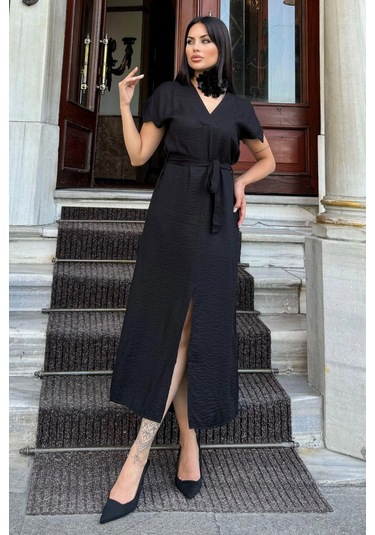 Siyah V Yaka, Kısa Kol, Airobin Kumaş, Omuz Detaylı, Kemerli/kuşaklı, Önden Yırtmaçlı Maxi Elbise Siyah