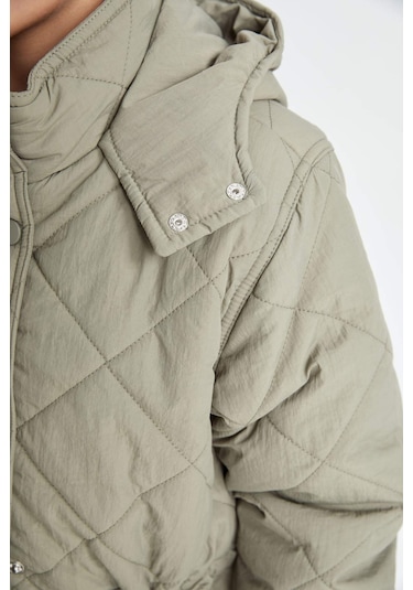 DeFacto Kız Çocuk Su İtici Kapüşonlu Fermuarlı Çıtçıtlı Cepli Uzun Mont Parka C8974A824AUKH461 Haki