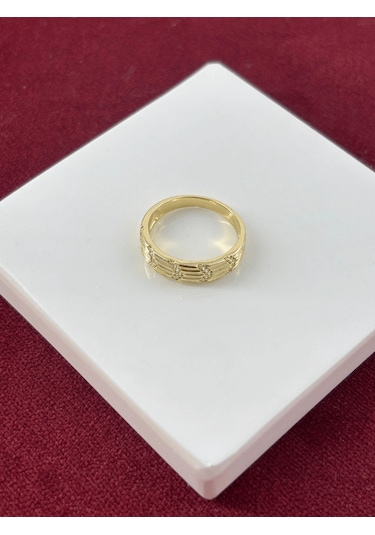 Ok Şekilli Ve Taşlı Gold Yüzük Gold