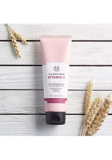 The Body Shop Vitamin E - Yüz Yıkama Jeli 125ml