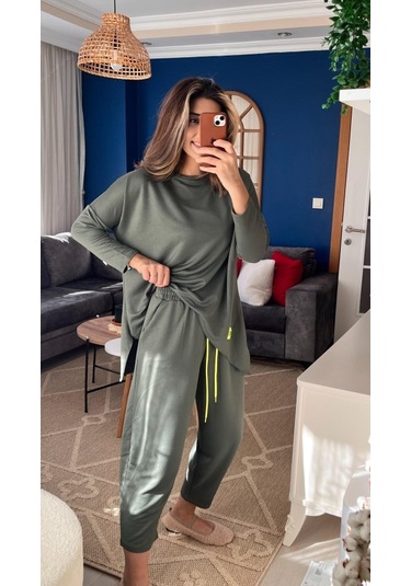 Gülsüm Aydın Kadın Iki Iplik Viskon Pamuk Kumaş Arma Detaylı Ikili Takım Haki