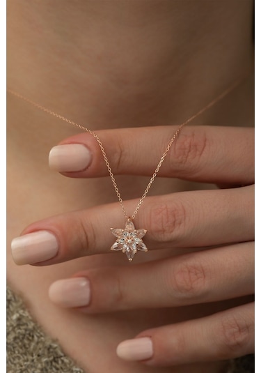 925 Ayar Gümüş Taşlı Lotus Çiçeği Kadın Kolye