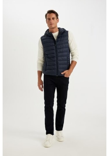 Defacto Erkek Hafif İnce Şişme Yelek Su İtici Slim Fit Dar Kesim Kapüşonlu Fermuarlı Cepli Mevsimlik N4652AZ24AUNV175