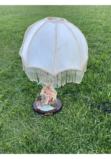 Melek Figürlü Antika Abajur 65 CM Hafif Kusurlu