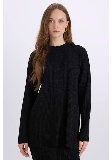 DeFacto Relax Fit Bisiklet Yaka Basic Düz Triko Kazak Tunik D8633AX24WNBK81 Siyah DeFacto Relax Fit Bisiklet Yaka Basic Düz Triko Kazak Tunik D8633AX24WNBK81 Siyah