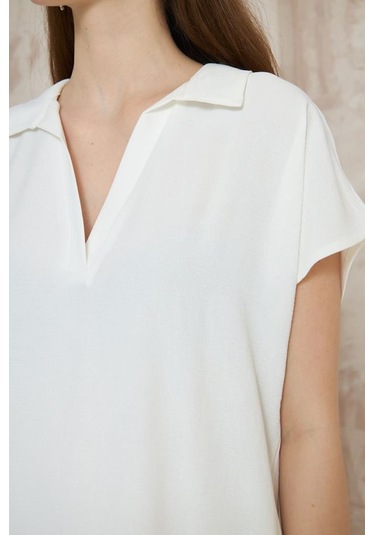 Kadın Bol Kesim Polo Yaka Kısa Kollu Günlük Kısa Midi Elbise Dizüstü 2883200 Ekru