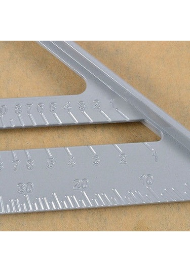 Pazly Profesyonel Alüminyum Üçgen Cetvel - Marangozlar İçin 262x185x185mm Hassas Ölçüm Aracı