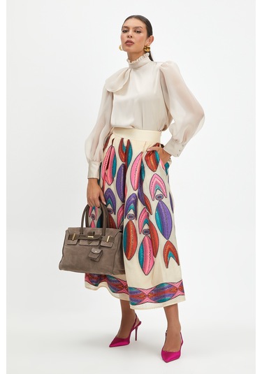 Kadın Desenli Midi Boy Etek - Canlı Renkli İşlemelerle Özel Gün Ve Günlük Kombinler İçin Şık Tasarım Bej