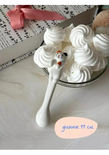 Fosenze Seramik Kedi Desenli Kadeh Ve Kaşık Seti, Askılı Tasarım, 300 Ml Kapasite, Beyaz Rengi, Glaze Kaplama Beyaz