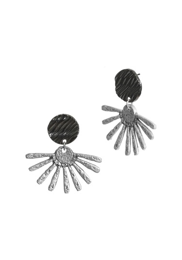 Labalaba Kadın Antik Gümüş& Lak Antrasit Kaplama Çivili Model Güneş Küpe Gümüş - Gri