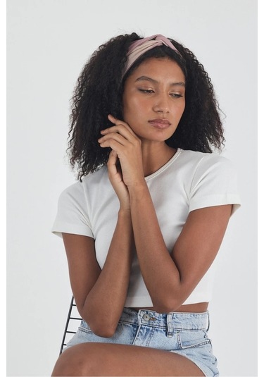 Beyaz Kısa Kol Bisiklet Yaka Vücuda Oturan Kaşkorse Crop + Bandana Set %100 Pamumklu, Esnek Rahat Beyaz-gül Kurusu-bej