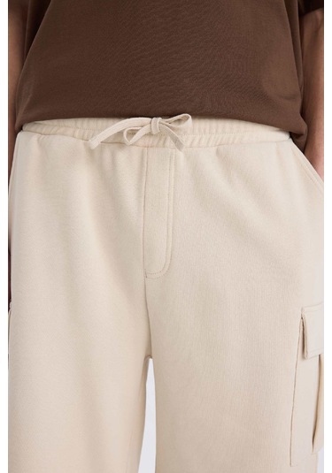 DeFacto Regular Fit Beli Bağcıklı Kargo Cepli Şort D9494AX25SMBG766