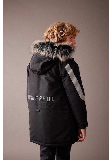 Defacto Erkek Çocuk Su İtici Çıkarılabilir Kürk Kapüşonlu Pelüş Astar Kaban A2260A823CWBK27 Siyah