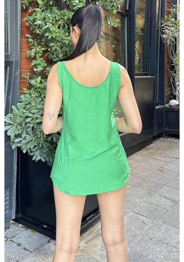 Kadın Yeşil Yuvarlak Yaka Ve Düğme Detaylı, Kalın Askılı Keten Atlet Bluz Yeşil