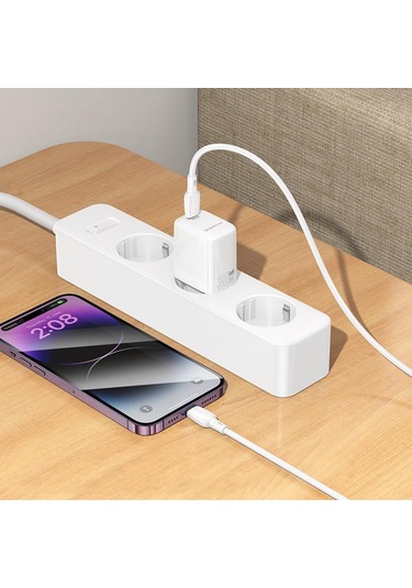 Borofone Bn28 Fuente Tek Portlu Pd30w Şarj Cihazı, Fiş Tipi: Ab Fiş Beyaz Beyaz