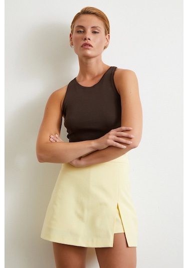 Yırtmaçlı Şort Etek Sarı Sarı