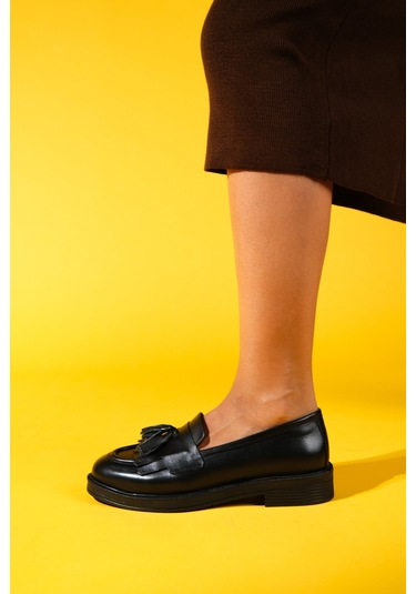 Milina Siyah Cilt Püsküllü Hakiki Deri Kadın Loafer Ayakkabı Siyah