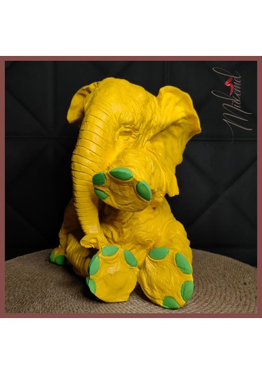 El Yapımı Sarı Fil Heykeli Yeşil Detaylarla Eşsiz Ev Dekoru