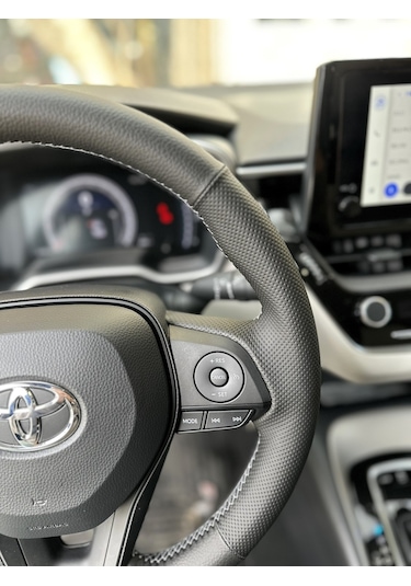 Toyota Corolla 2020-2024 Araca Özel Direksiyon Kılıfı Nokta Düz Gri Dikiş