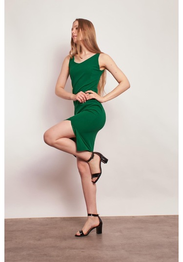 Krep Likralı Ön Arka V Yaka Kolsuz Önden Yırtmaçlı Diz Altı Elbise -b.yeşil B.yeşili