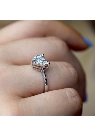 0.33 Ct. Kalp Model Pırlanta Fantezi Yüzük