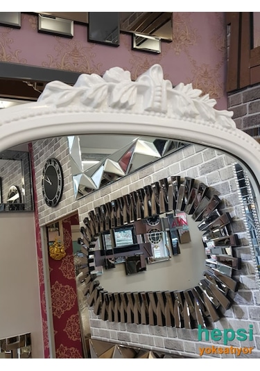 Matmazel Model Beyaz Renk Varaklı Ayaklı Boy Aynası