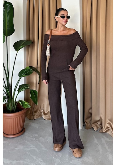 Modagen Selanik Kumaş Madonna Yaka Alt Üst Pantolonlu Takım Kahve