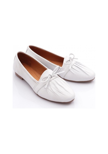 Dgn 133 Kadin Büzgü Detayli Babet 133-2109-R6840 Beyaz Dgn 133 Kadin Büzgü Detayli Babet 133-2109-R6840 Beyaz