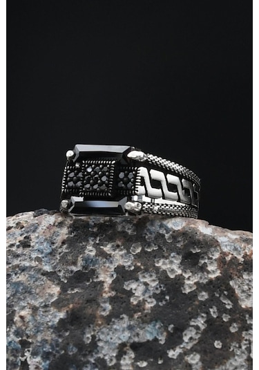 Pençe Figürlü Siyah Baget Taşlı 925 Ayar Gümüş Erkek Yüzüğü 901719 Gümüş