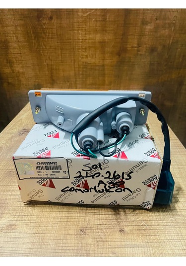 Massey Ferguson 240 Agco-2615 Arka Çamurluk Ön Sinyal Lambası Sol