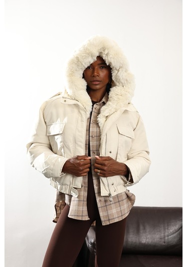 Ekru Kapüşonu Kürklü Mont D99613 Ekru