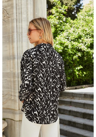 Kadın Likrasız Viskon Vual Desenli Yakalı Düşük Omuzlu Uzun Kol Şık Gömlek-Siyah Desen Siyah Dsn.