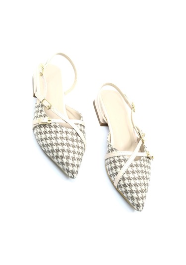 Feles Toka Detaylı Kısa Topuklu Arkası Açık Kadın Babet Ayakkabı Ten