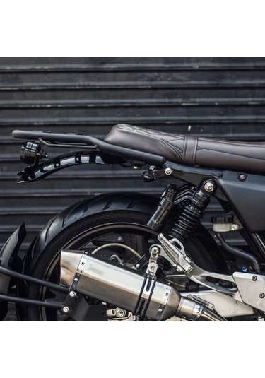 Youtek Klasik Motosiklet Modifikasyonu İçin Universal Retro Led Fren Arka Lambası, Plaka Tutuculu, Krom Alüminyum Kasa, Kırmızı Lens