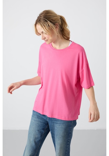 Tommy Life Şeker Pembe Penye Modal Yumuşak Tuşeli Oversize Fit Basic Kadın T-shirt- 97285 Şeker Pembe
