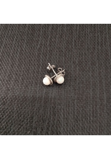 925 Ayar Beyaz Opal Taş Tasarımlı Kadın Gümüş Küpe - Sade Ve Şık - Tırtıklı Model Gümüş