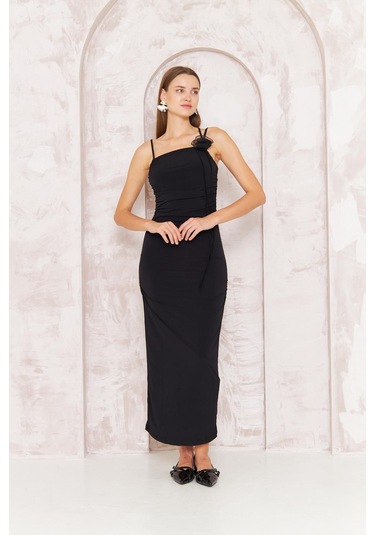 Kadın Siyah Gül Detaylı Bodycon Askılı Midi Elbise Dm1053 Siyah