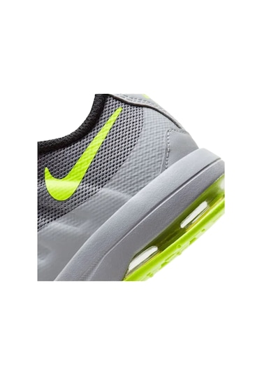 Nike Air Max Invigor Küçük Çocuk Ayakkabısı Gri Siyah