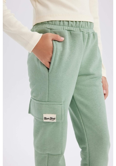 DeFacto Kız Çocuk Kargo Cepli Beli Paçası Lastikli Jogger Eşofman Altı D2872A824WNGN1125 Yeşil