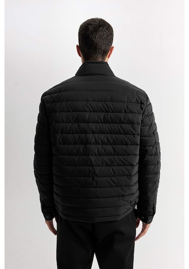 DeFacto Slim Fit Dar Kesim Dik Yaka Fermuarlı Mont D7497AX25SPBK27