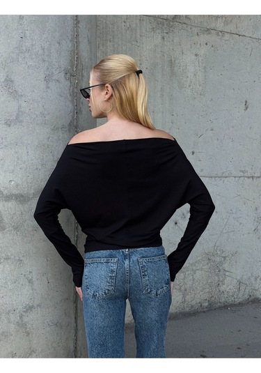 Kadın Kayık Yaka Full Esnek Asimetrik Kesim Comfort Spor Şık Tasarım Yumoş Bluz Siyah