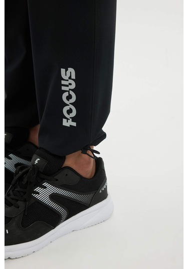 DeFactoFit Slim Fit Dar Kesim Çift Cepli Dokuma Sporcu Jogger C2833AX24SMBK81