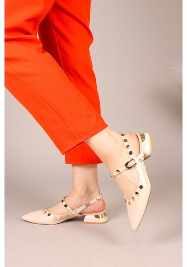 Feles Sarı Pul Detaylı Arkası Açık Kadın Babet Ayakkabı Ten