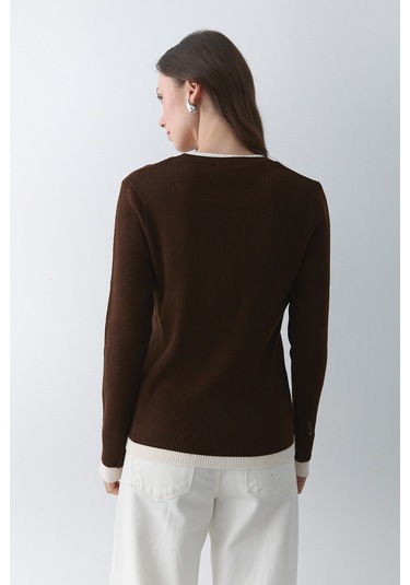 Koyu Tarçın - Krem 2 Patlı Düğmeli Kazak - 251023 Koyu Tarçın