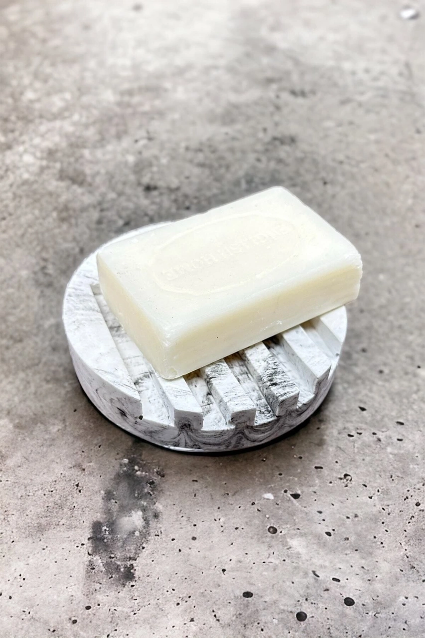 Mermer Desenli Yuvarlak Model Beton Katı Sabunluk Su Giderli 10 Cm Beyaz